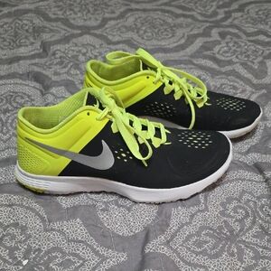 Nike Black and Yellow Running Shoes